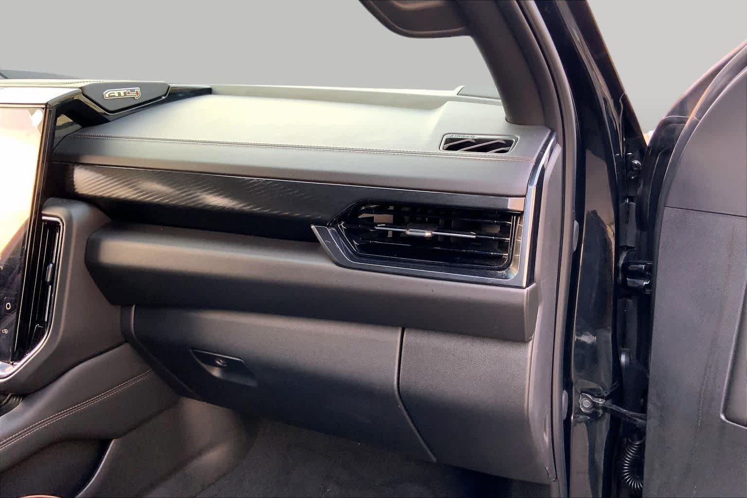 Used 2025 Onyx Black GMC AT4 image 17
