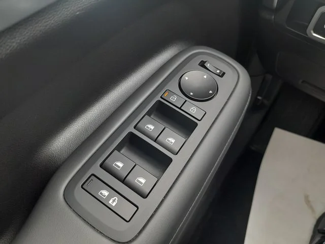 Used 2026 White Hyundai SEL image 34