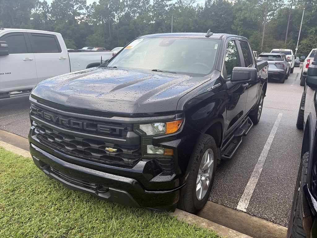 Used 2022 BLACK Chevrolet Custom image 2