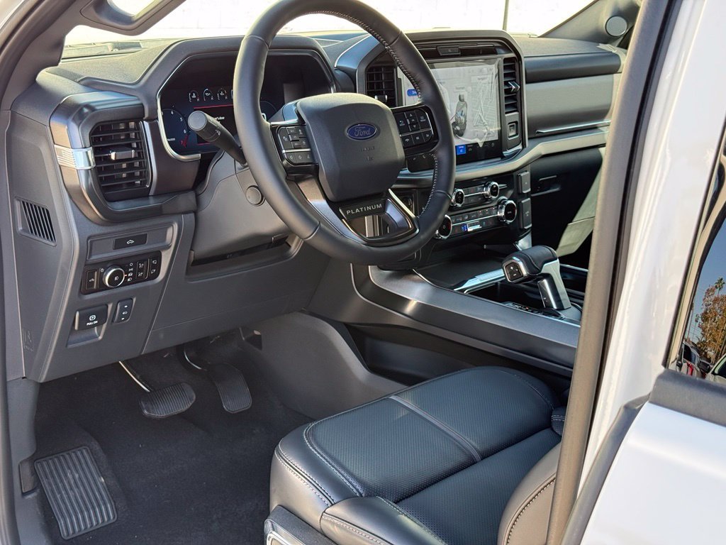 New 2026 Star White Metallic Tri-Coat Ford Platinum® image 6