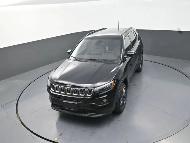 New 2026 Diamond Black Crystal Pearlcoat Jeep  image 13