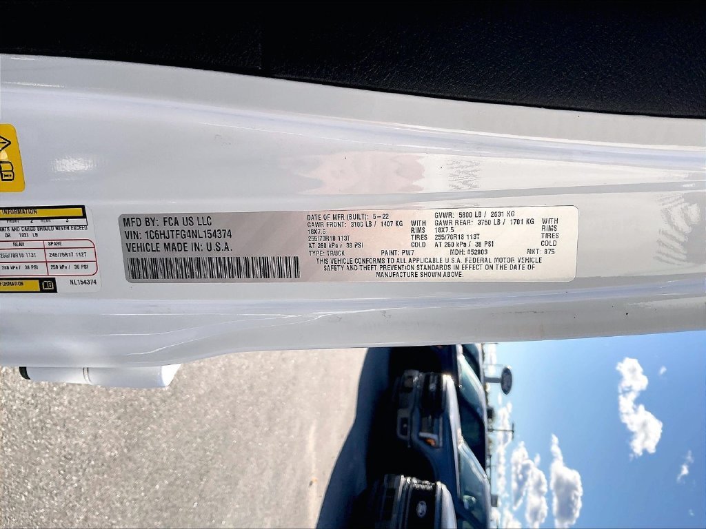 Used 2022 Bright White Clearcoat Jeep Overland image 31