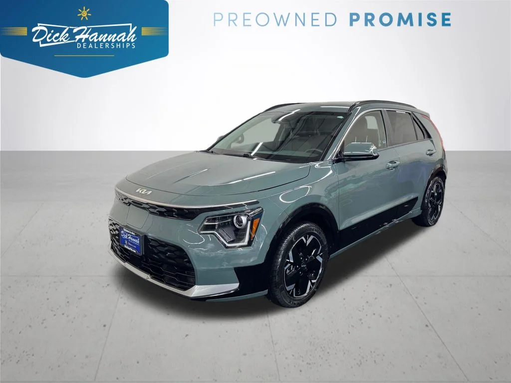 Used 2023 Green Kia Wind image 1