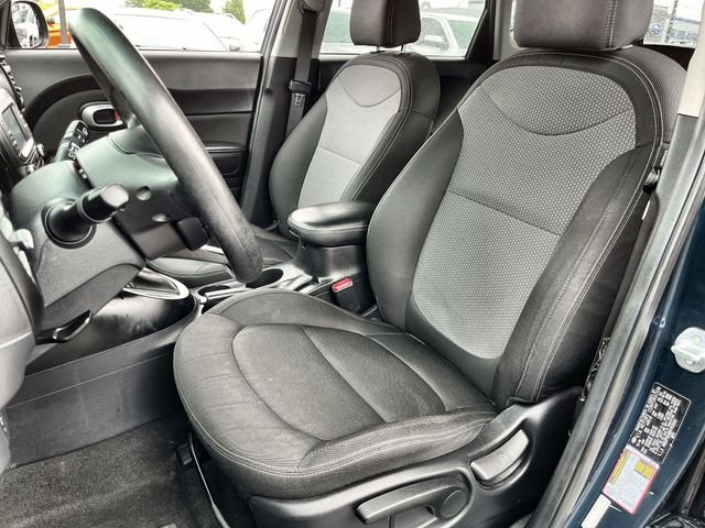 Used 2017 Black Kia Plus image 15