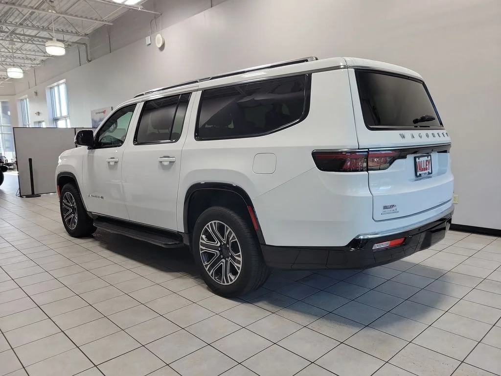 Used 2023 White Jeep Series II image 8