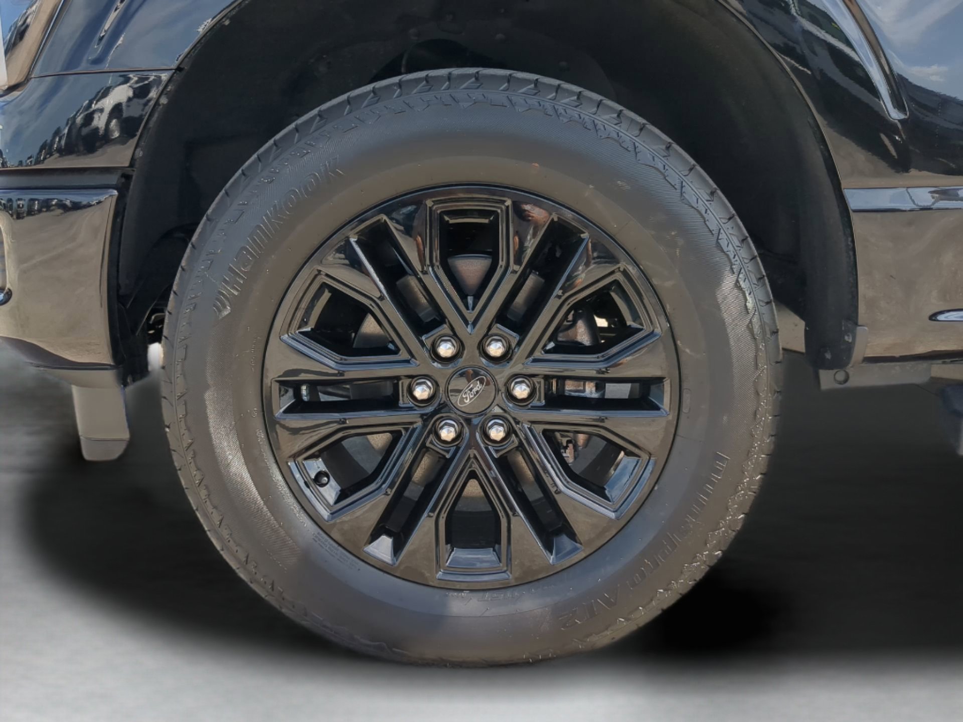 New 2026 Agate Black Metallic Ford Lariat® image 68