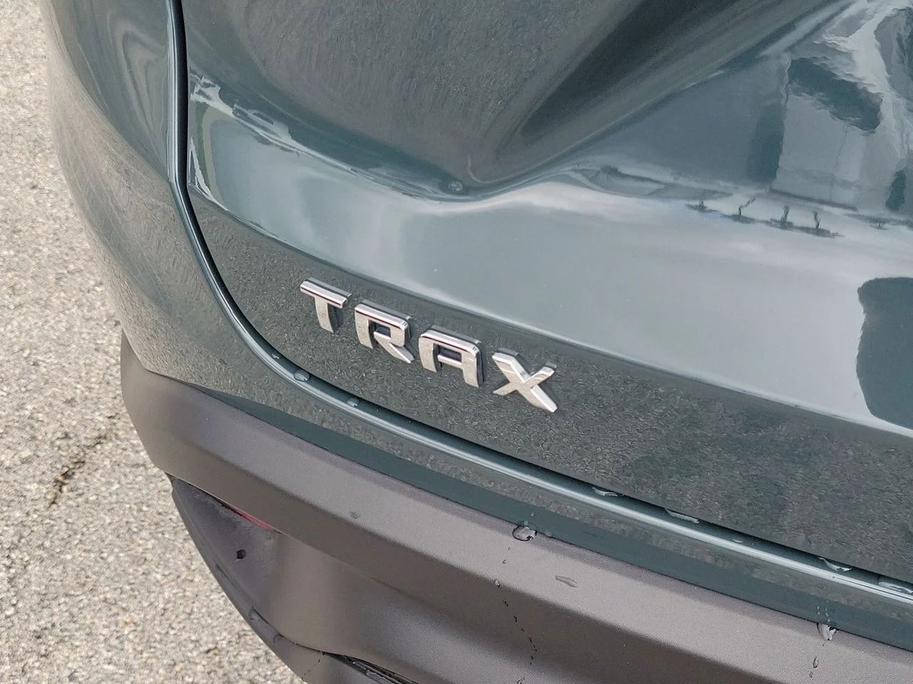 Used 2025 Gray Chevrolet LS image 7