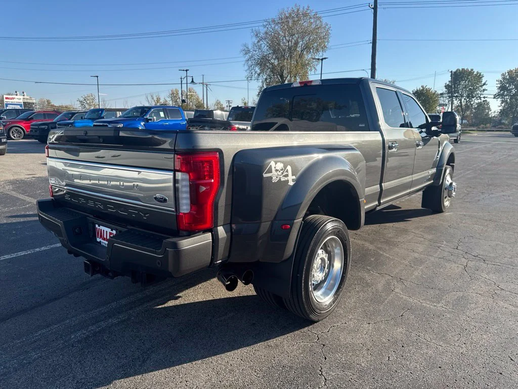 Used 2017 Gray Ford Platinum image 3