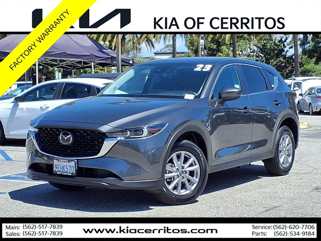 2023 Mazda CX-5 S Preferred package Auto AWD's photo