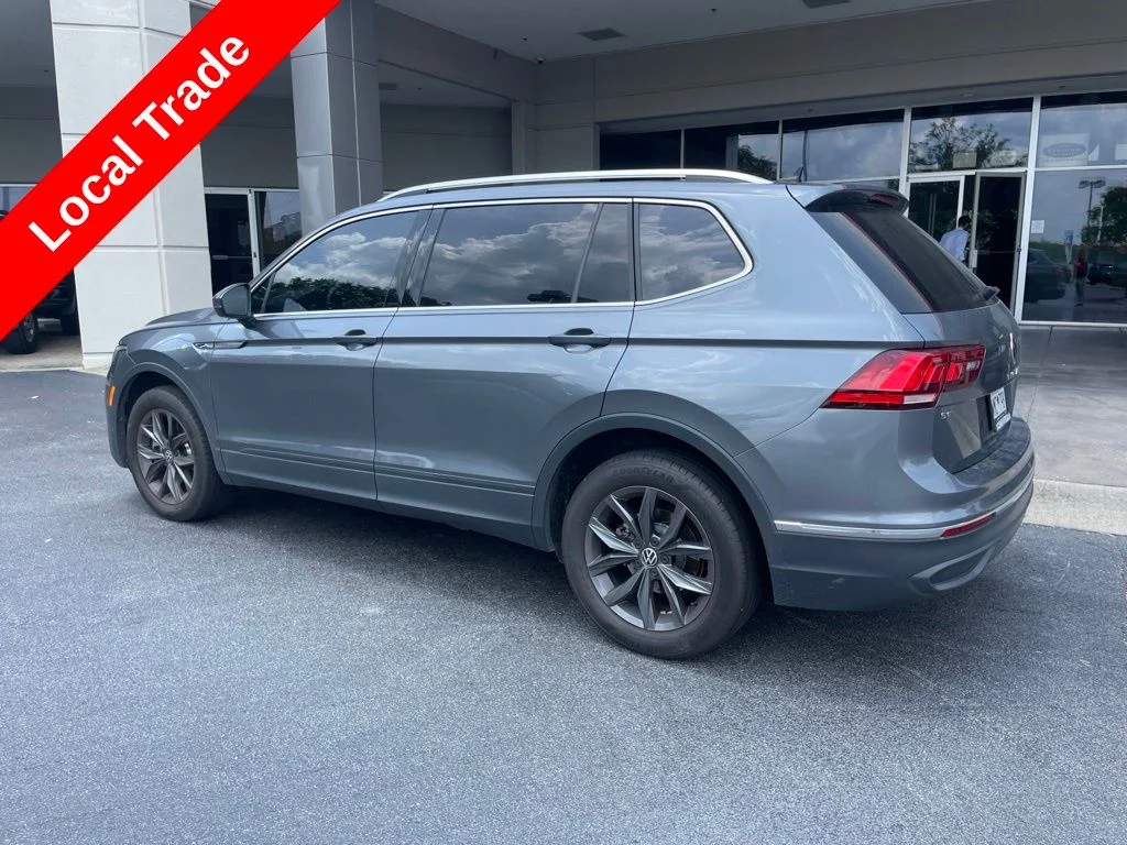 Used 2023  Volkswagen 2.0T SE image 5