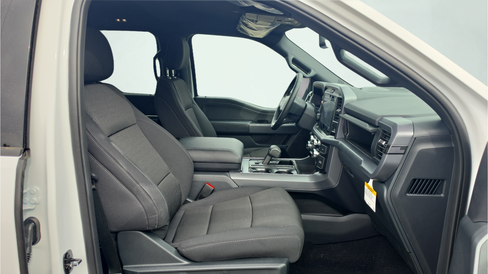 New 2026 Oxford White Ford XLT image 22