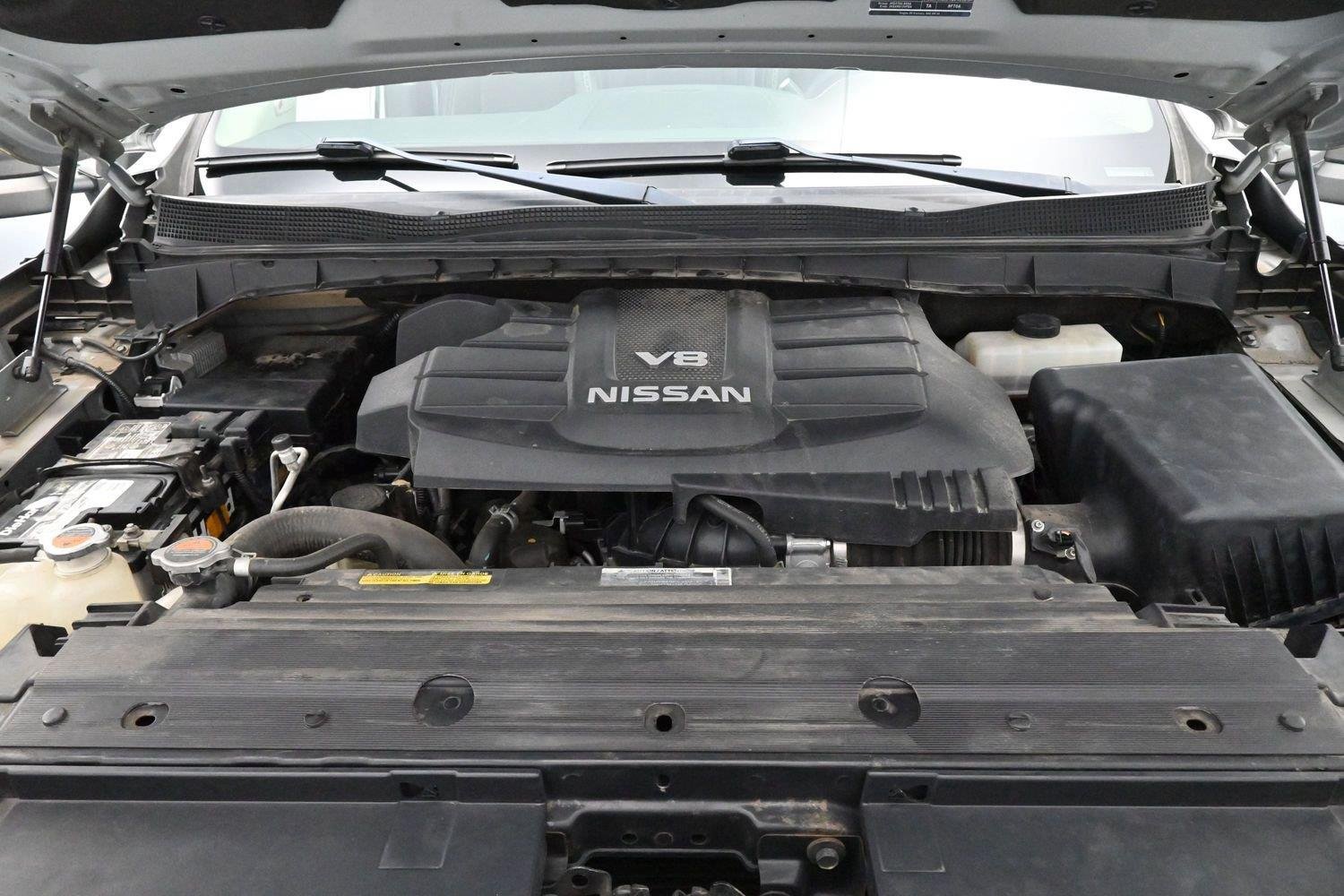 Used 2018 Brilliant Silver Nissan PRO-4X image 39