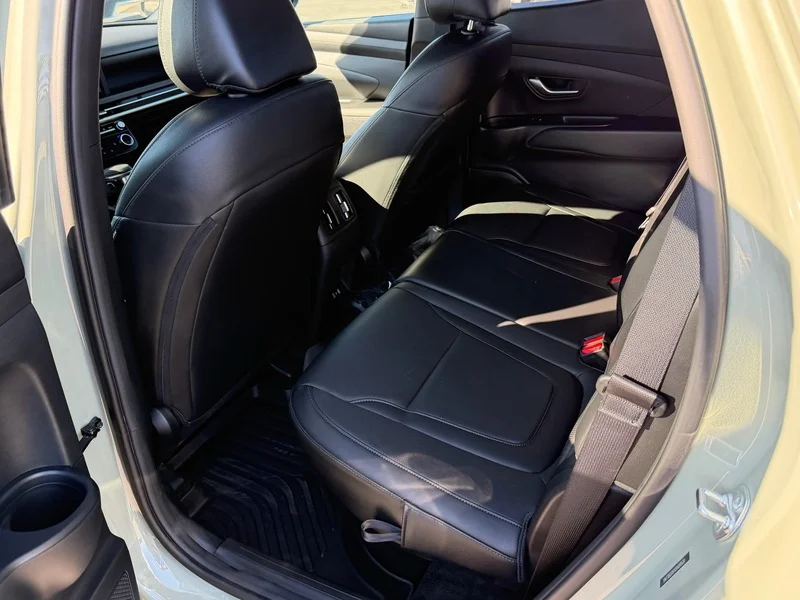 Used 2025 Sage Gray Hyundai SEL image 16