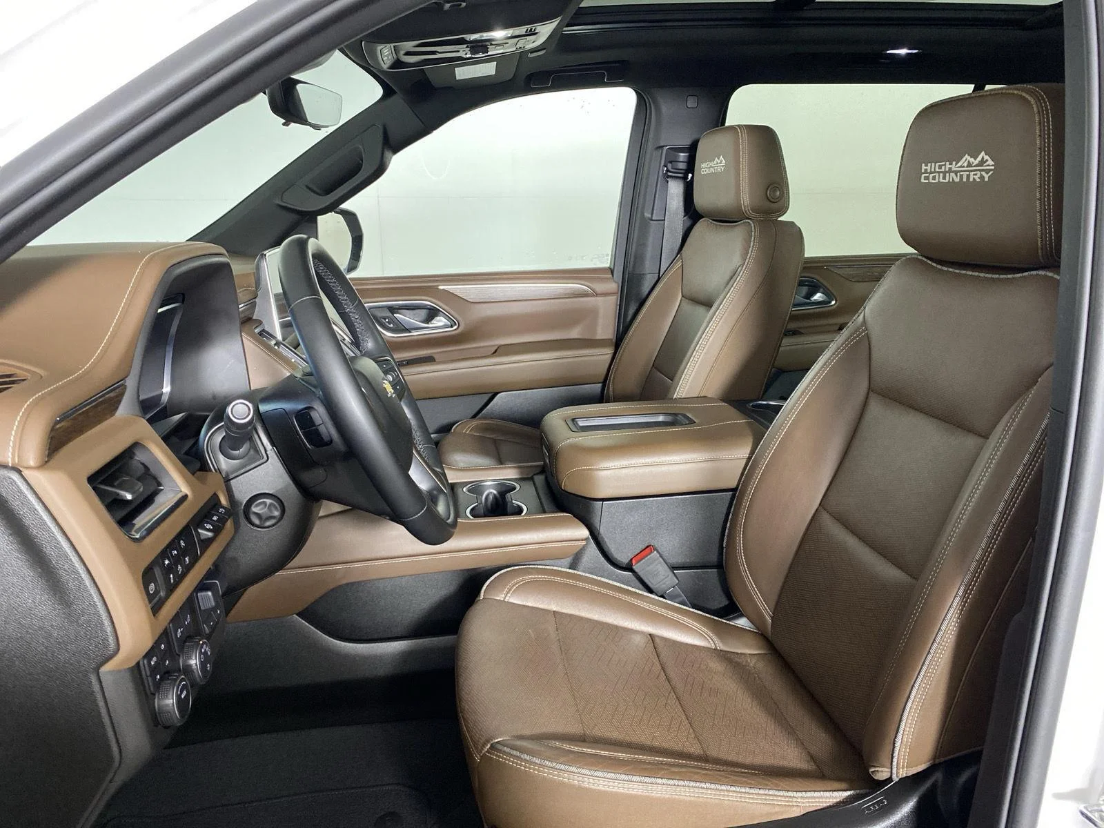 Used 2023 IRIDESCENT PEARL TRICOAT Chevrolet High Country image 10