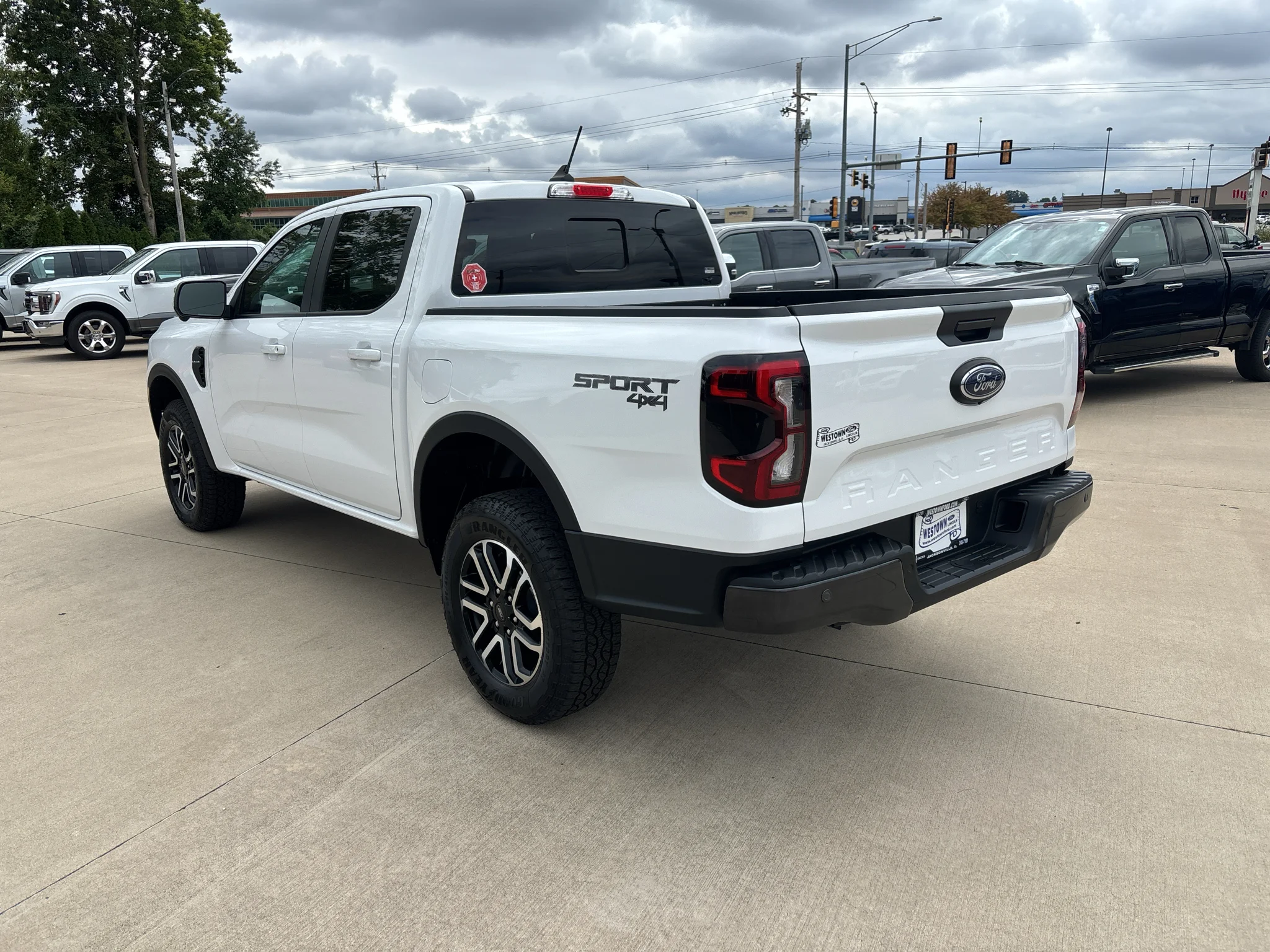 Used 2025 Oxford White Ford LARIAT image 5