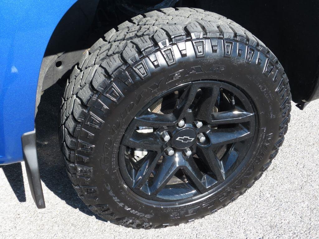 Used 2022 Glacier Blue Metallic Chevrolet Custom Trail Boss image 12