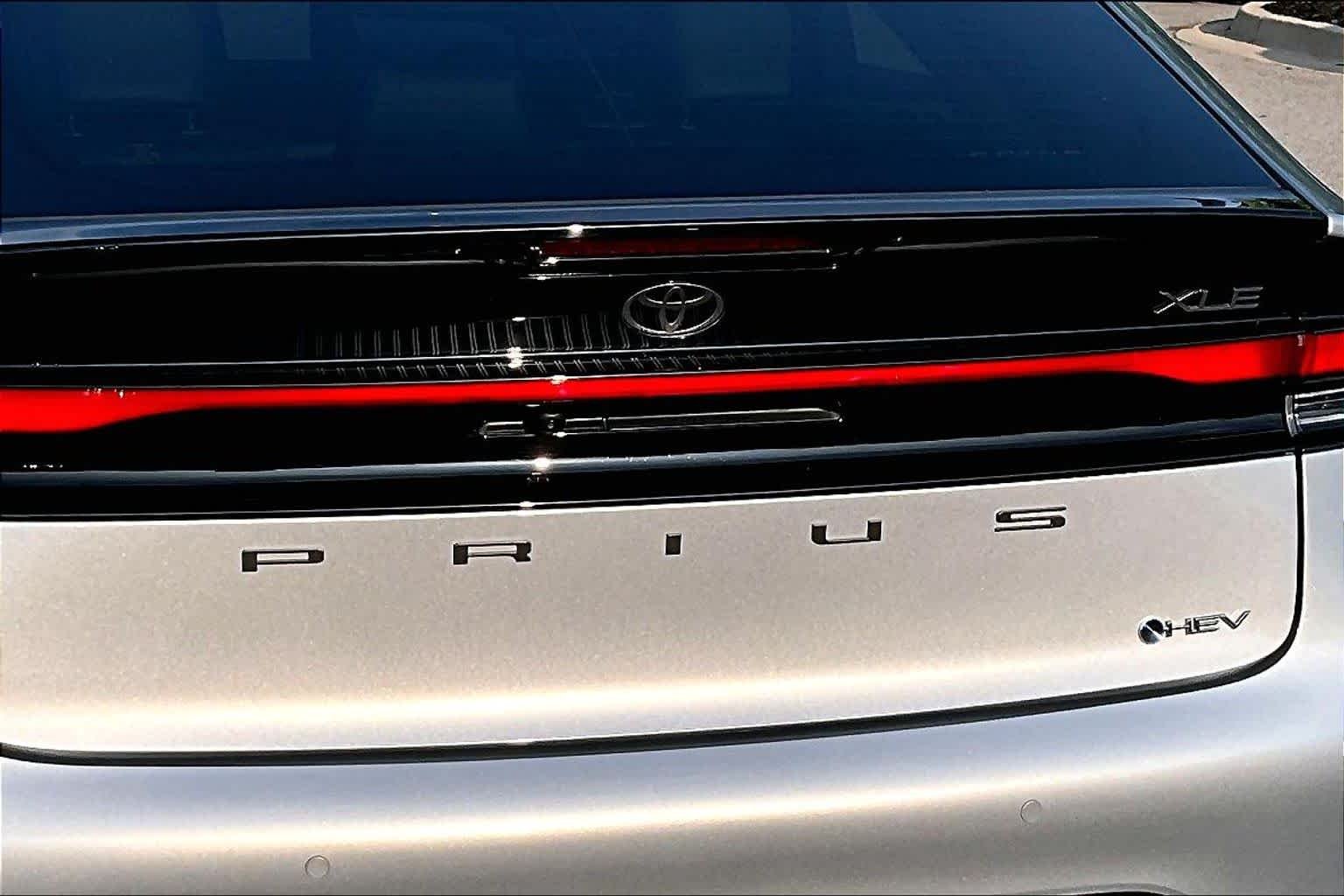 2024 Toyota Prius XLE - Photo 32