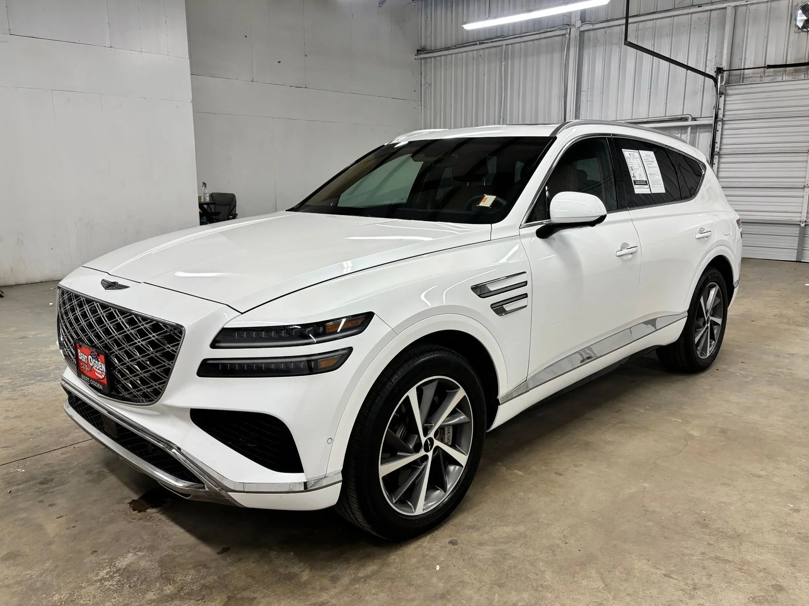 Used 2025 White Genesis 3.5T Advanced image 3