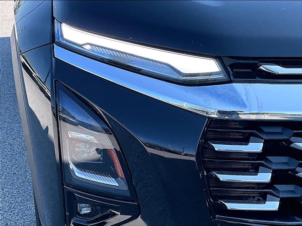Used 2025 Black Chevrolet LT image 30