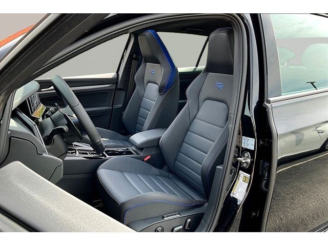 New 2026 Mythos Black Metallic Volkswagen 2.0T image 21