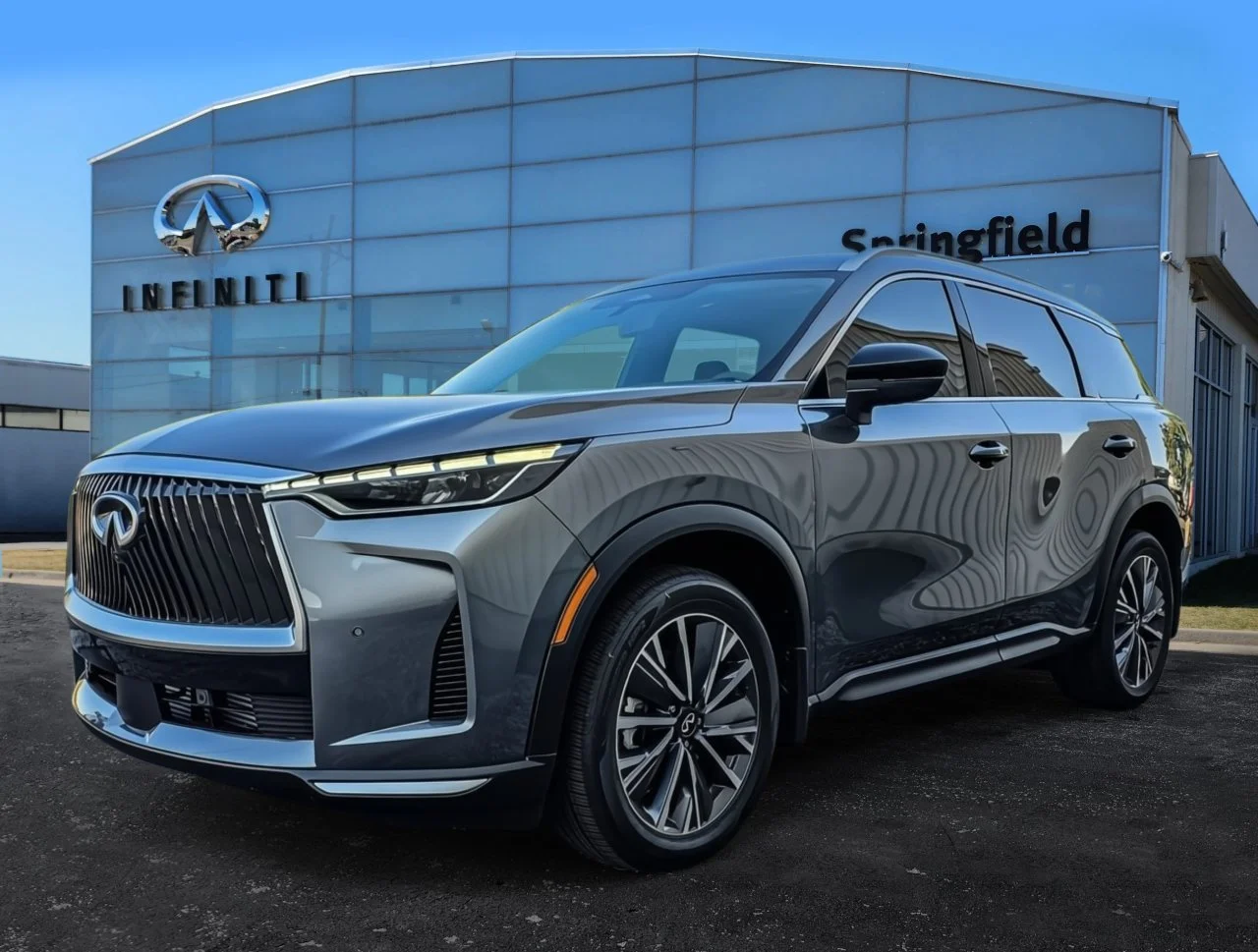 New 2027 GRAPHITE SHADOW INFINITI Luxe AWD image 3