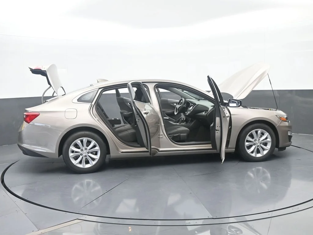 Used 2024 Mineral Gray Metallic Chevrolet LT image 71