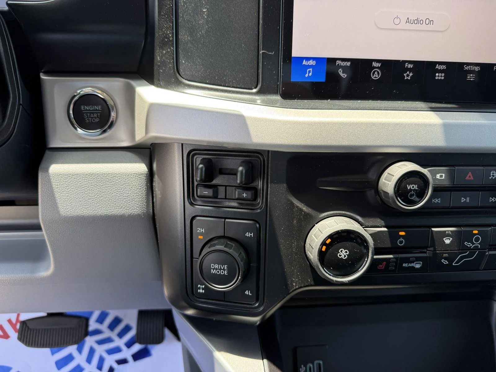 New 2026 Agate Black Metallic Ford F-250® XLT image 23