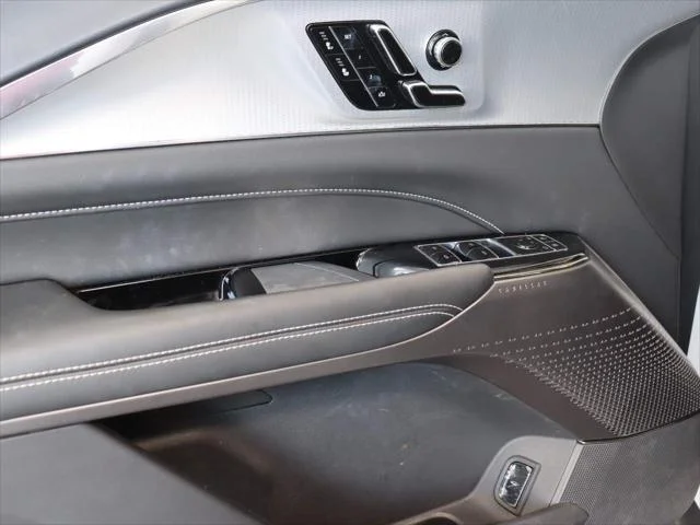 2024 Cadillac LYRIQ Tech - Photo 15