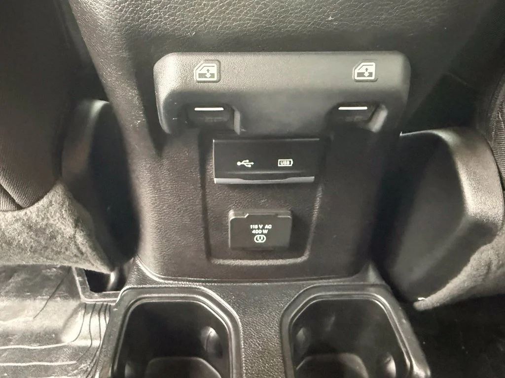 Used 2020 Green Jeep Overland image 44