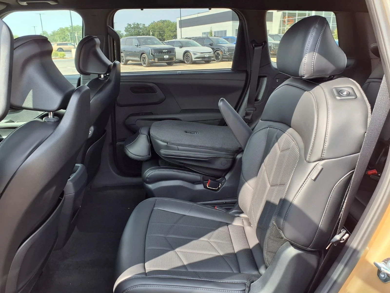 New 2027 Terrain Brown Kia X-Line EX image 7