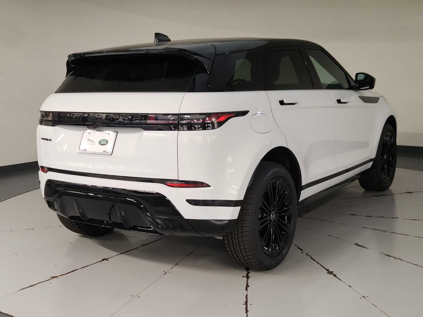 New 2026 Fuji White Land Rover Hoxton Edition image 2
