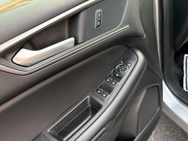 Used 2024 Silver Ford SEL image 18