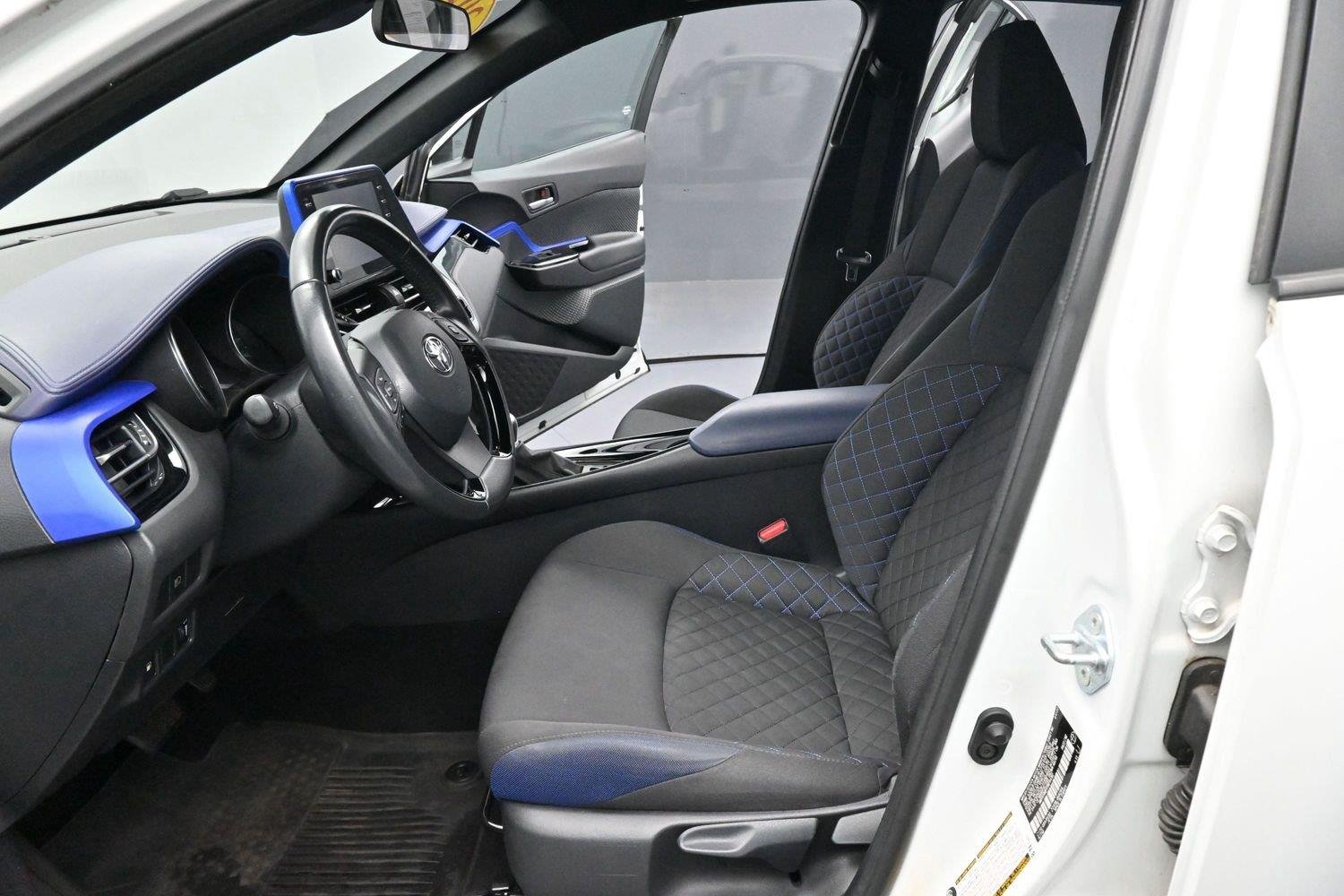 Used 2022 Wind Chill Pearl Toyota XLE image 12