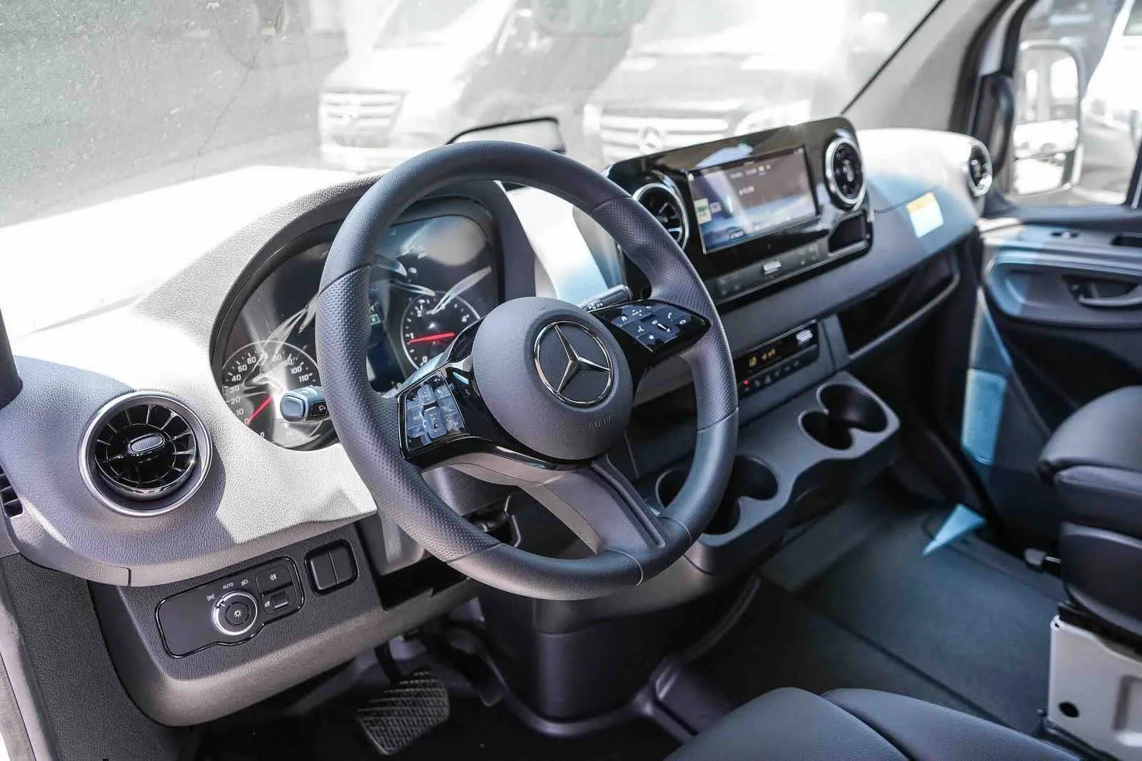 New 2026 Arctic White Mercedes-Benz Crew 144WB High Roof RWD 2.0L I4 Diesel Turbo HO image 14