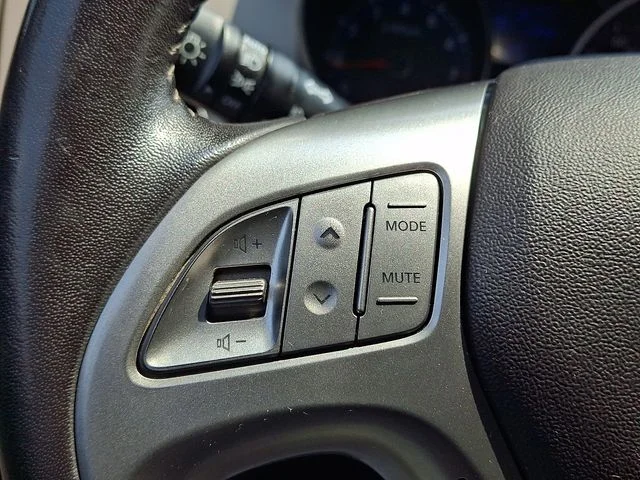 Used 2011 Gray Hyundai Limited image 28