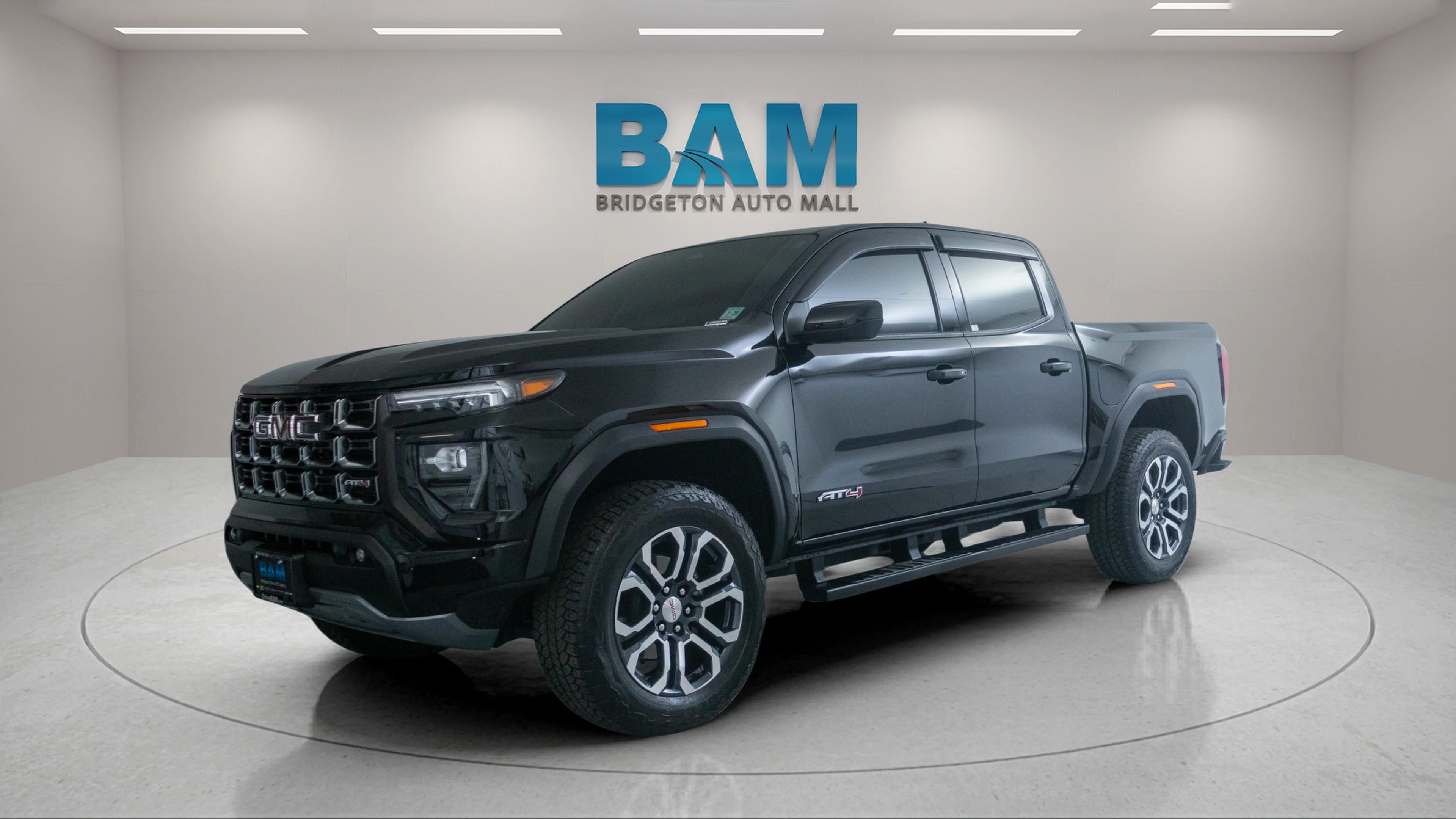 Used 2024 Onyx Black GMC 4WD AT4 image 3