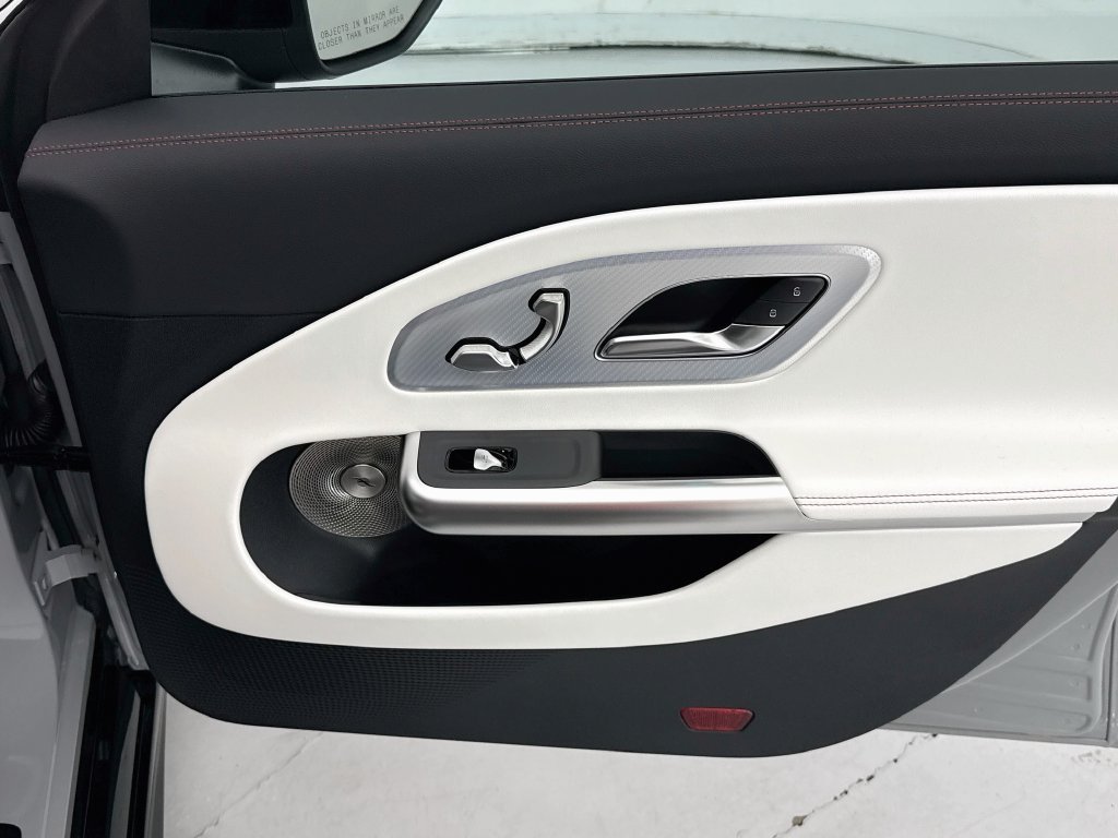 New 2027 MANUFAKTUR Alpine Grey Mercedes-Benz CLA 220 image 24