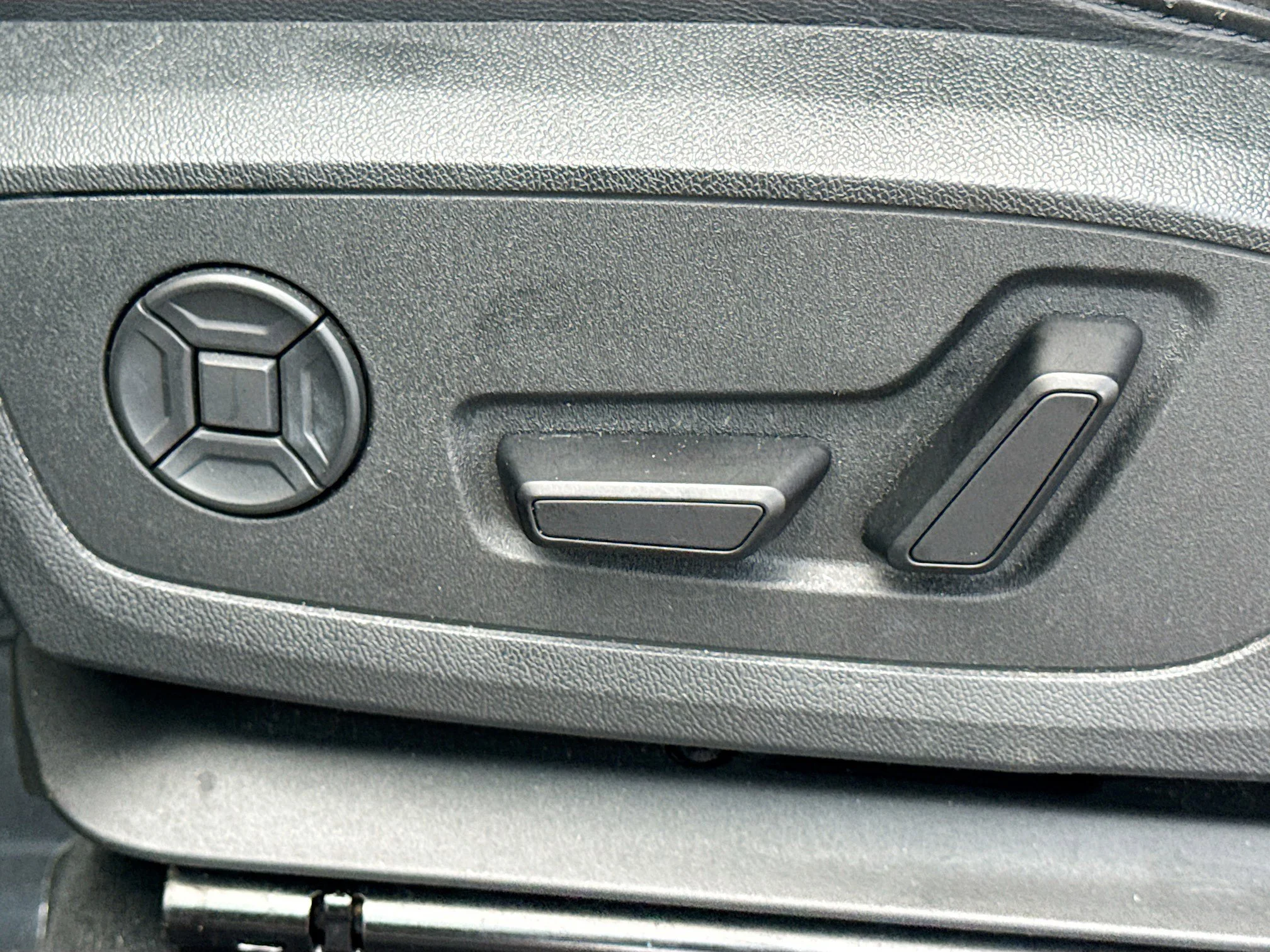 Used 2025 Mythos Black Metallic Audi S line Premium image 24