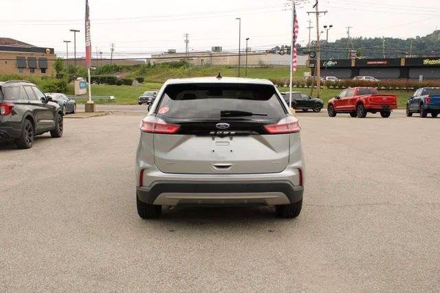 Used 2024 Iconic Silver FORD SEL AWD image 4