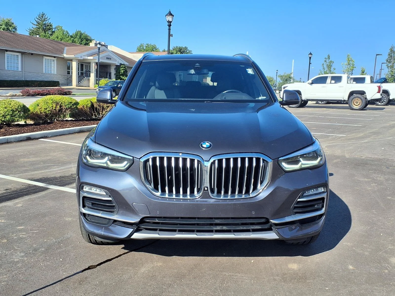 Used 2019 Arctic Gray Metallic BMW xDrive40i image 31