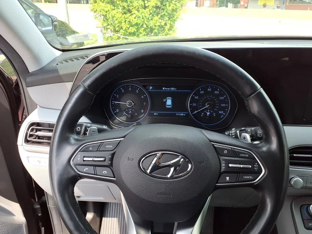 Used 2020 Sierra Burgundy Hyundai SEL image 10