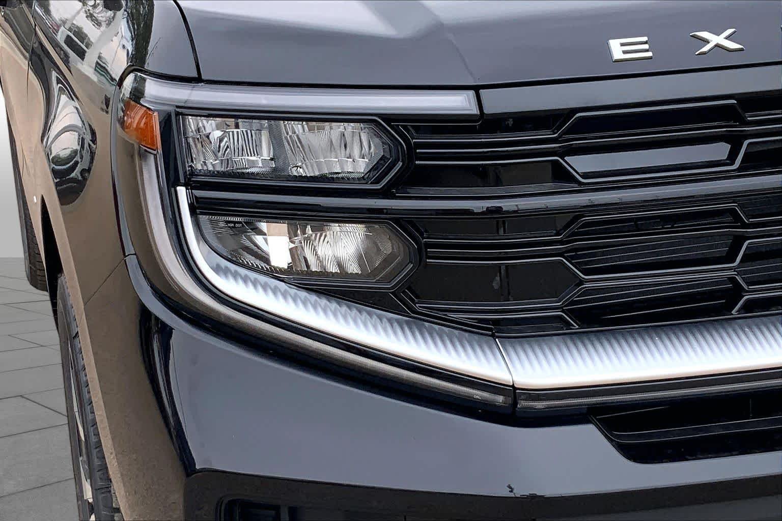 New 2026 Agate Black Metallic Ford Platinum® image 13