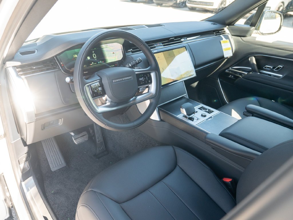 New 2027 Fuji White LAND ROVER  image 11