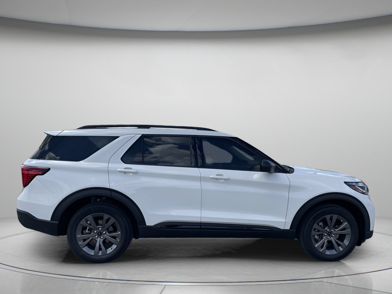 New 2026 Star White Metallic Tri-Coat Ford Active image 2
