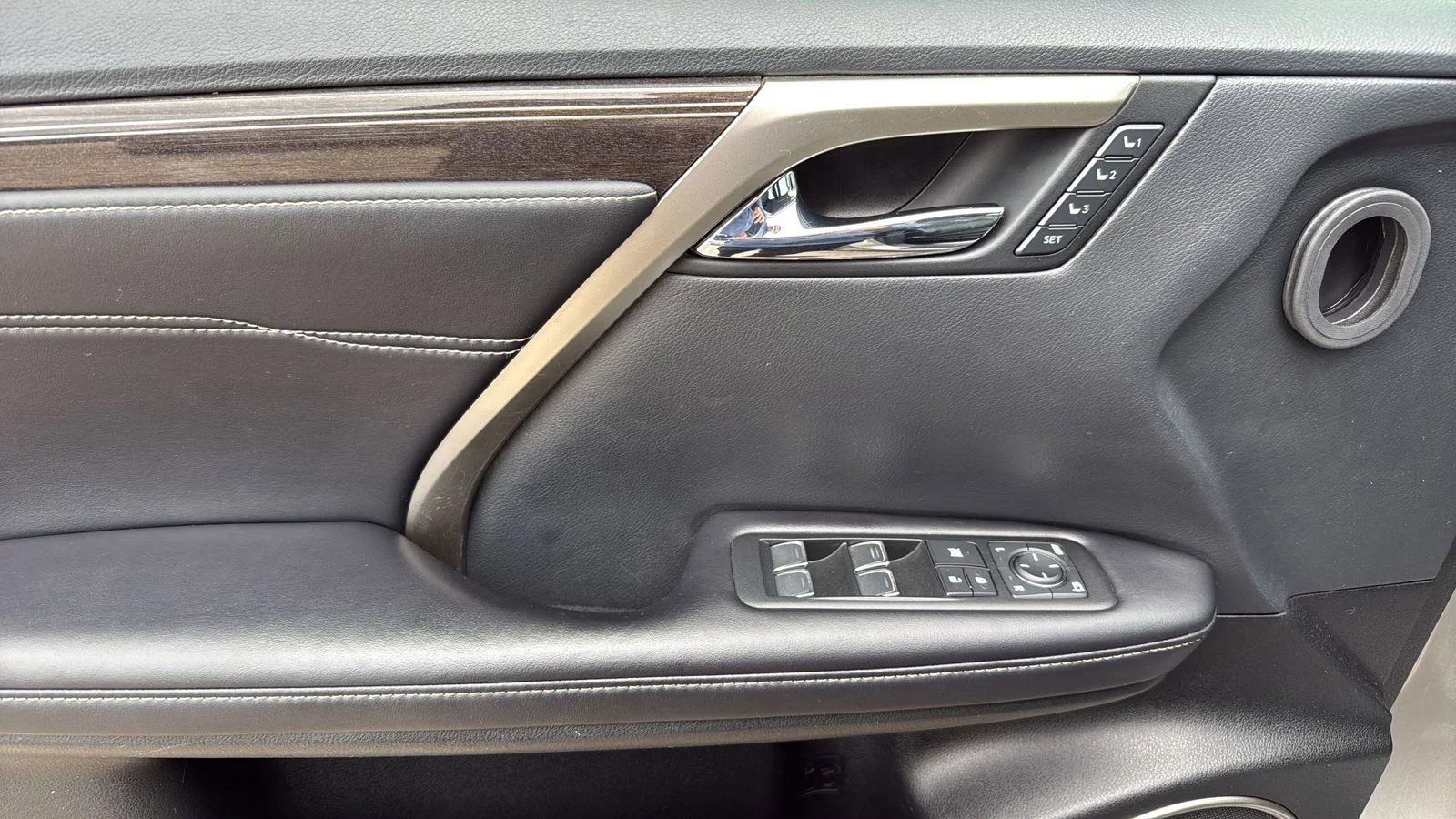 Used 2020 Silver Lexus 350 image 11