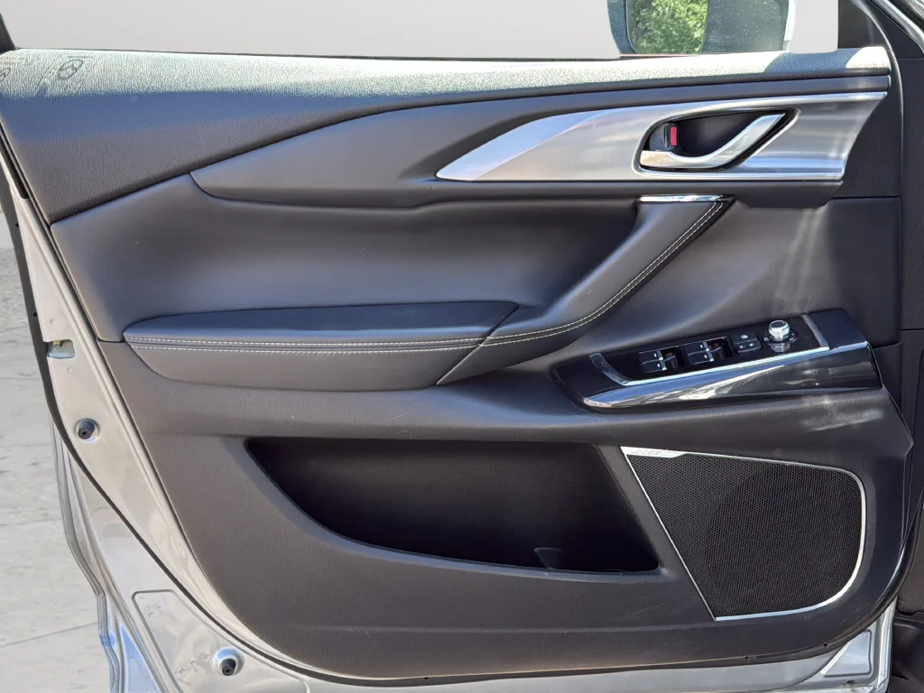 Used 2020 Silver Mazda Grand Touring image 27