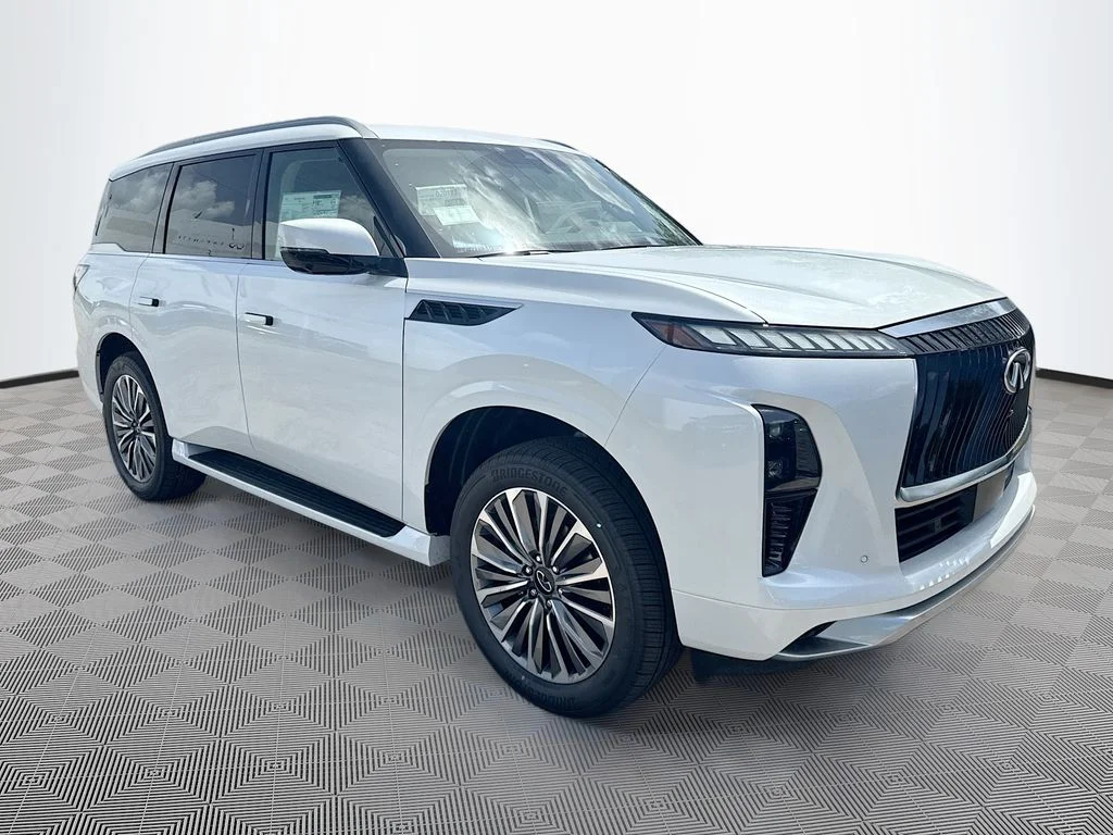 New 2027 RADIANT WHITE INFINITI Luxe 2WD image 3