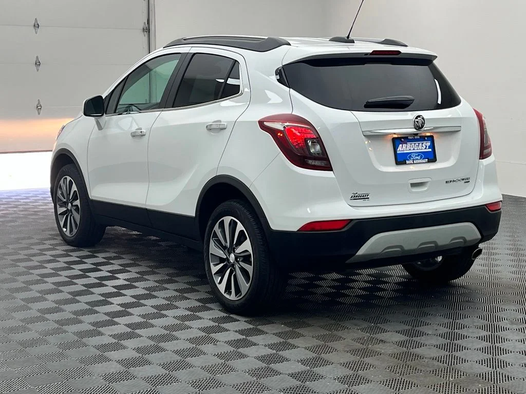 Used 2022 White Buick Preferred image 11