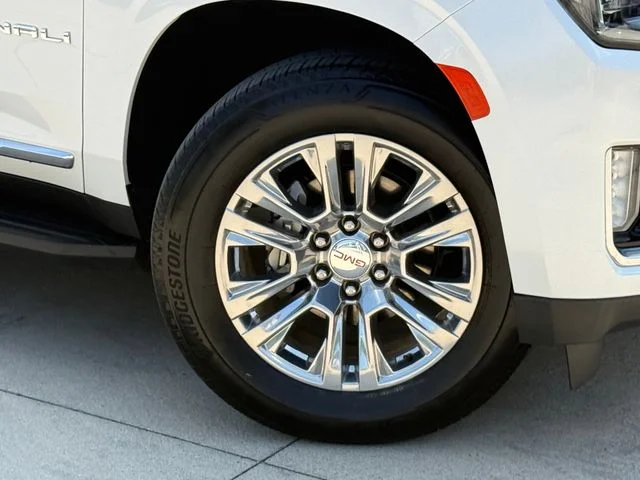 Used 2022 White Frost GMC Denali image 2