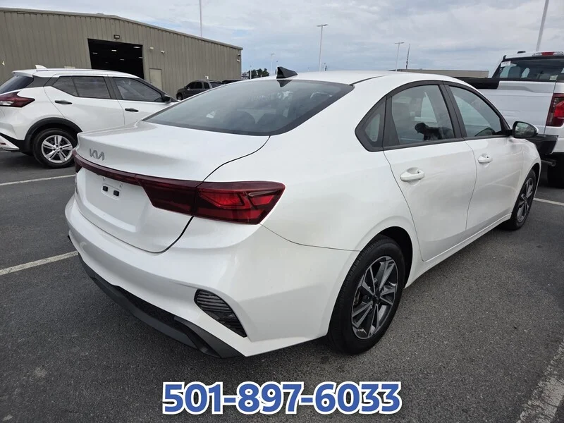 Used 2024 Snow White Pearl KIA LXS image 3